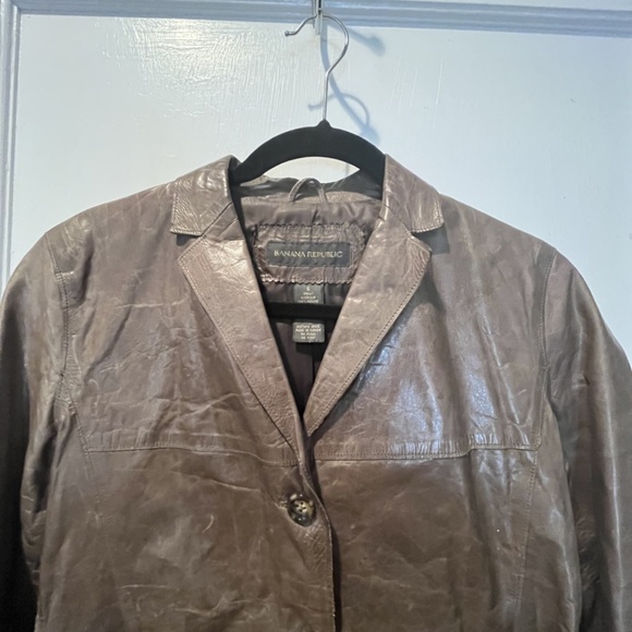 Banana Republic Taupe Leather Jacket - Size 6 - Picture 2 of 5